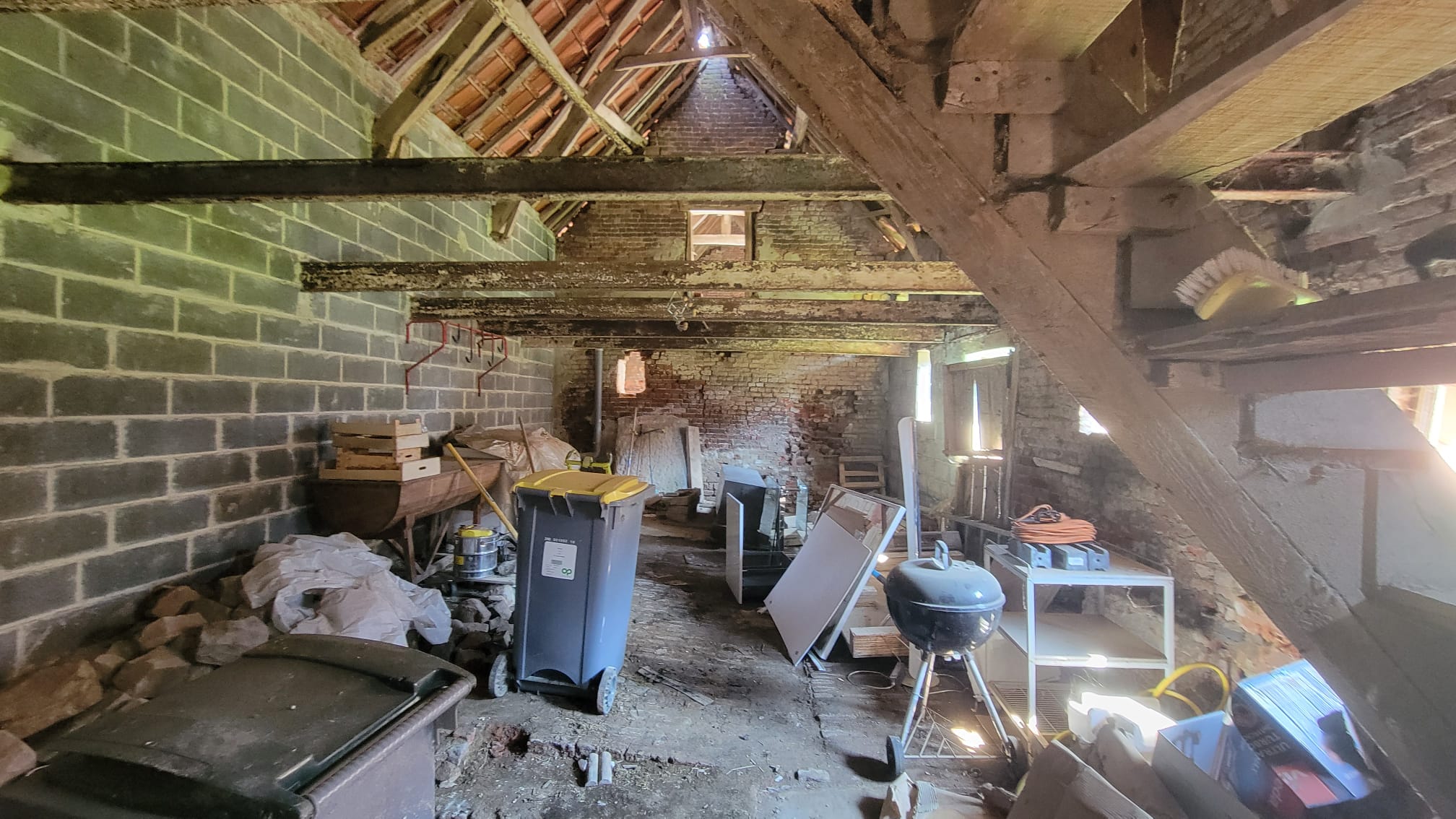 Gallery 16